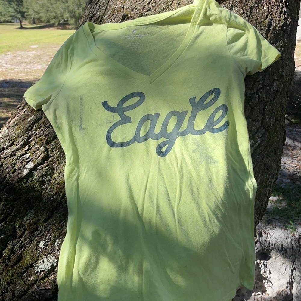 neon american eagle v-neck tshirt